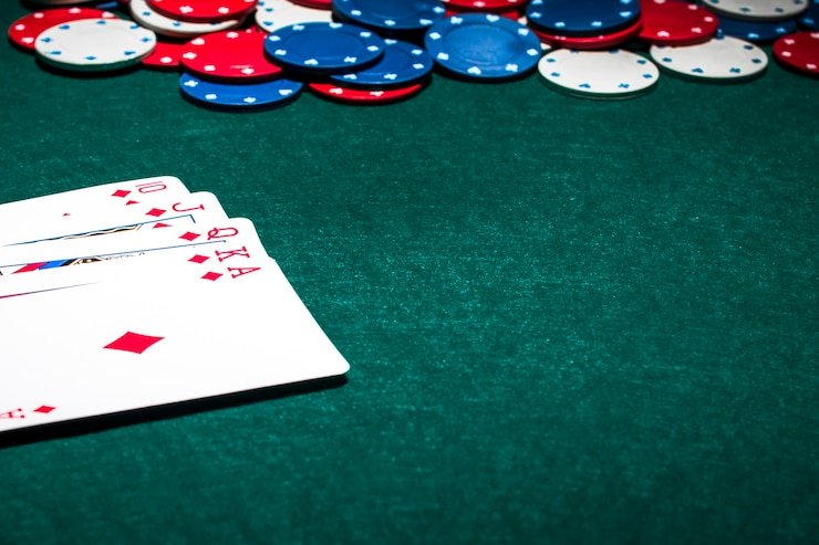 cincinqq live-dealer studio with multiple camera angles showing blackjack and roulette tables